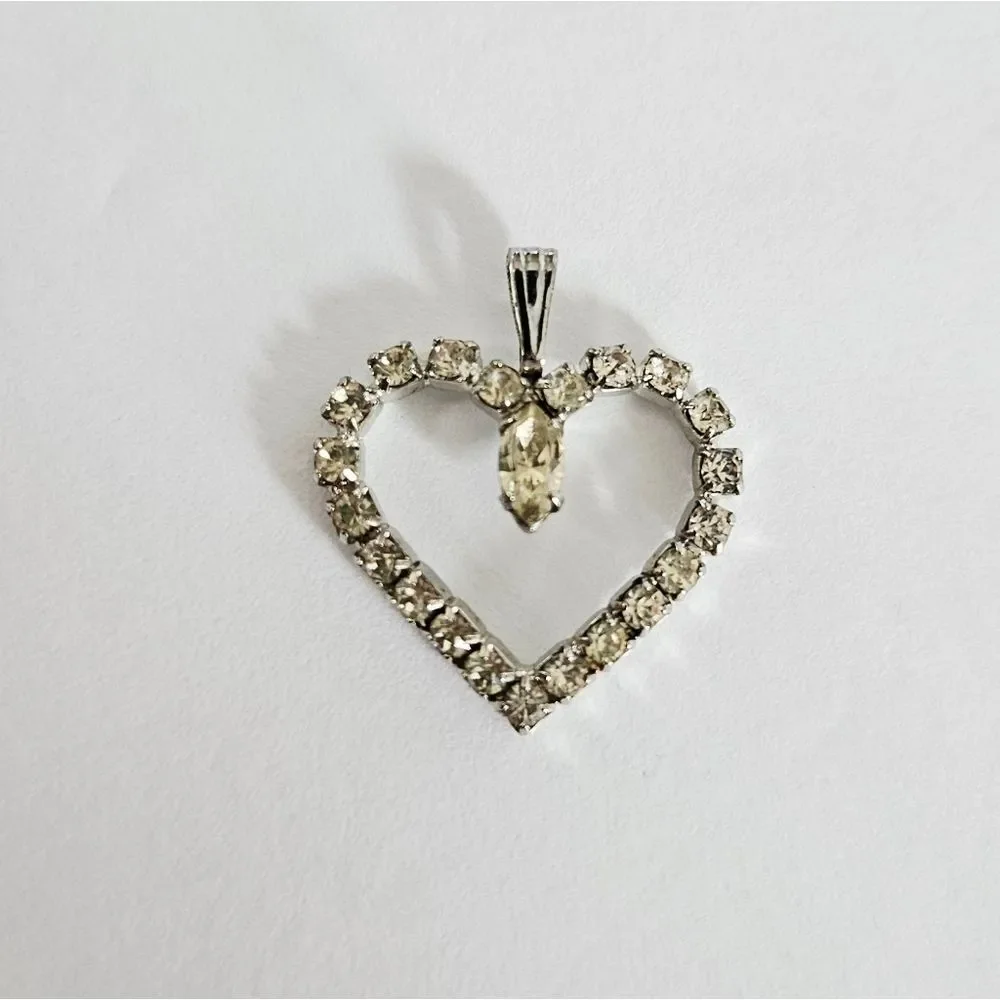 Vintage Silver Tone Openwork Prong Set Clear Rhinestone Love Heart Pendant Charm